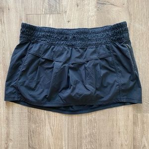 Lululemon Skort size 6 black